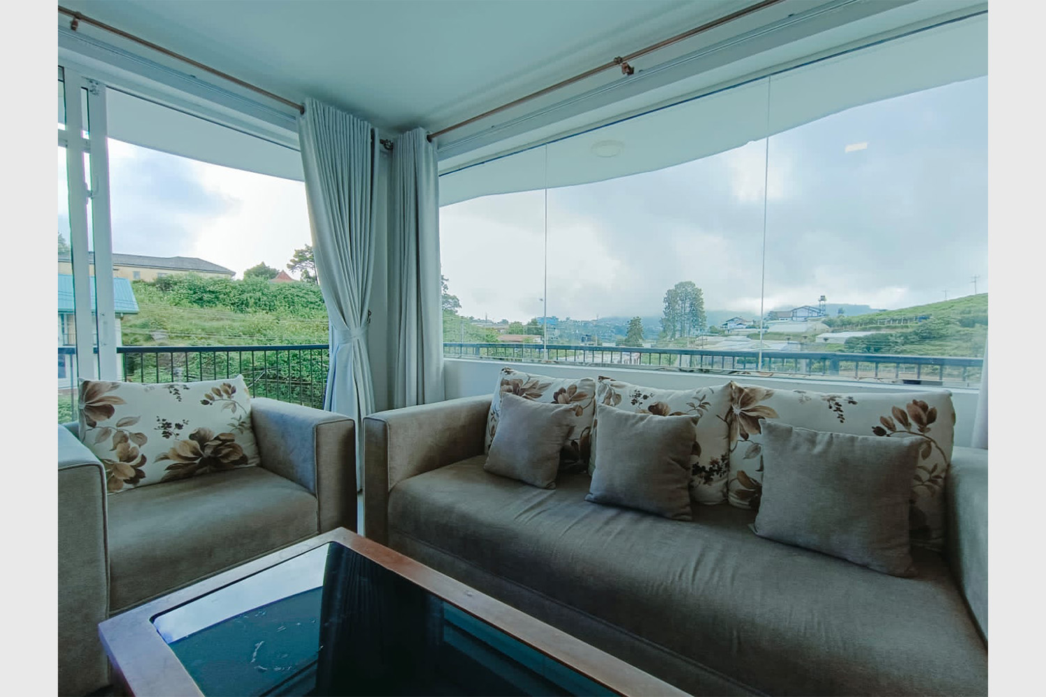 Lake View Apartment | Moon Plains Luxury Apartments